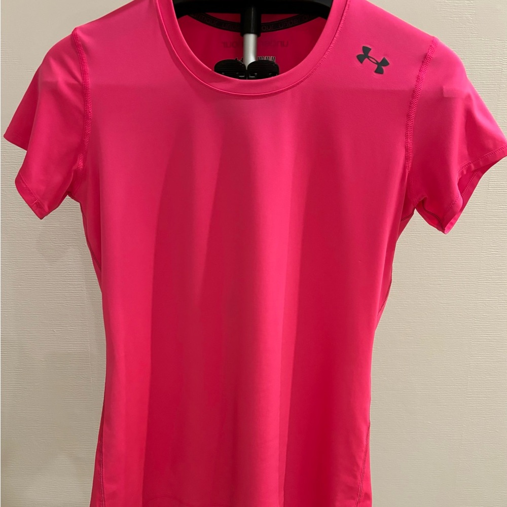🔥 Under Armour Bright Pink shirt